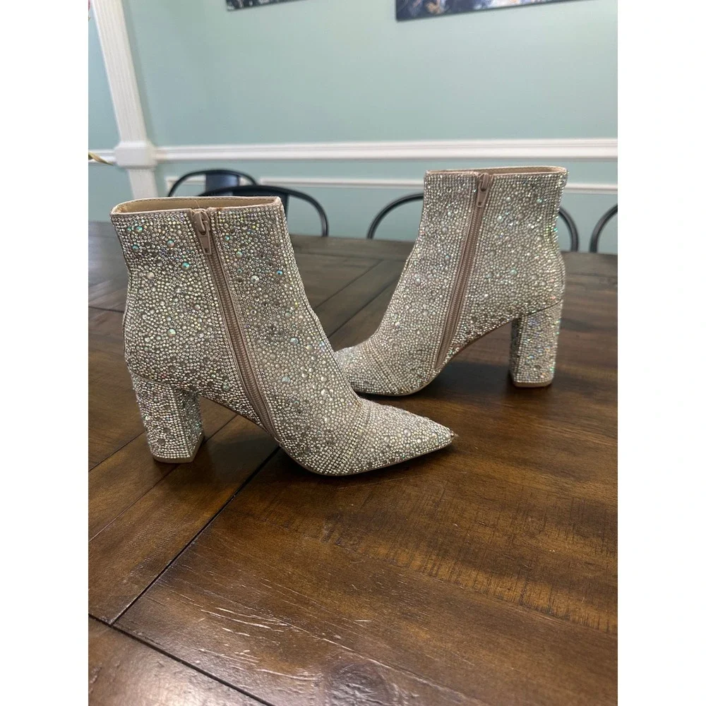 Betsey‎ Johnson Cady Rhinestone Ankle Boots Silver Pointed Toe Block Heel Size 7